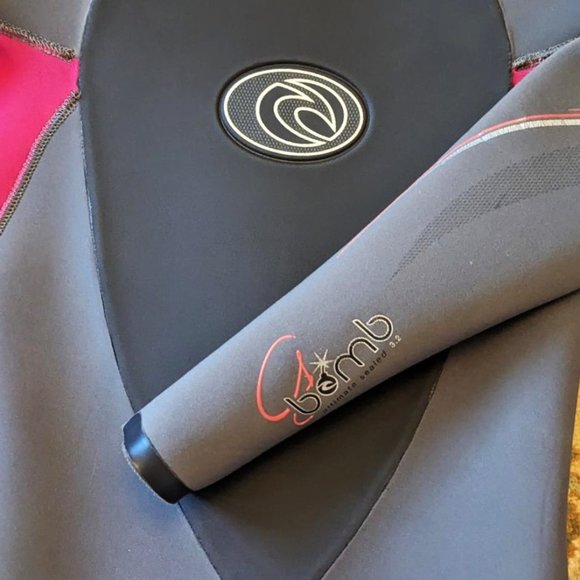 Girls Rip Curl E3+ G-Bomb 3.2 Back-zip Full Wetsuit, Size 10/12 - Picture 7 of 9